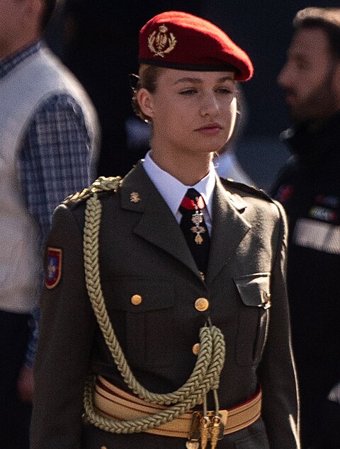 La princesa Leonor en su juramento a la bandera.